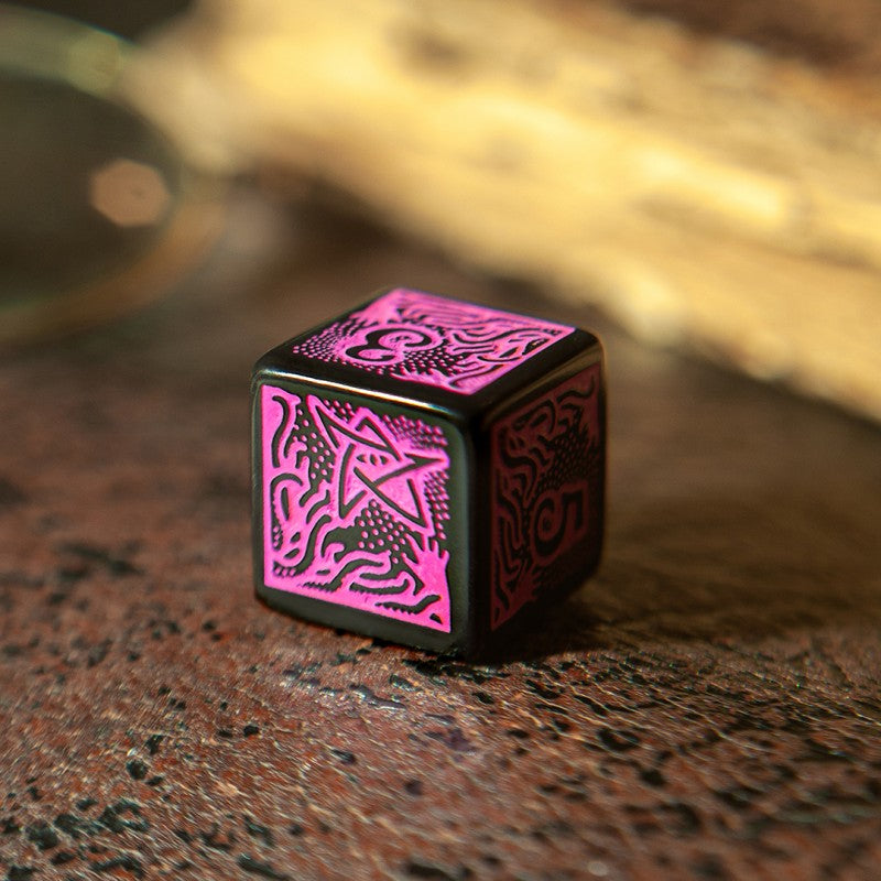 Call of Cthulhu: Black and Magenta Dice Set